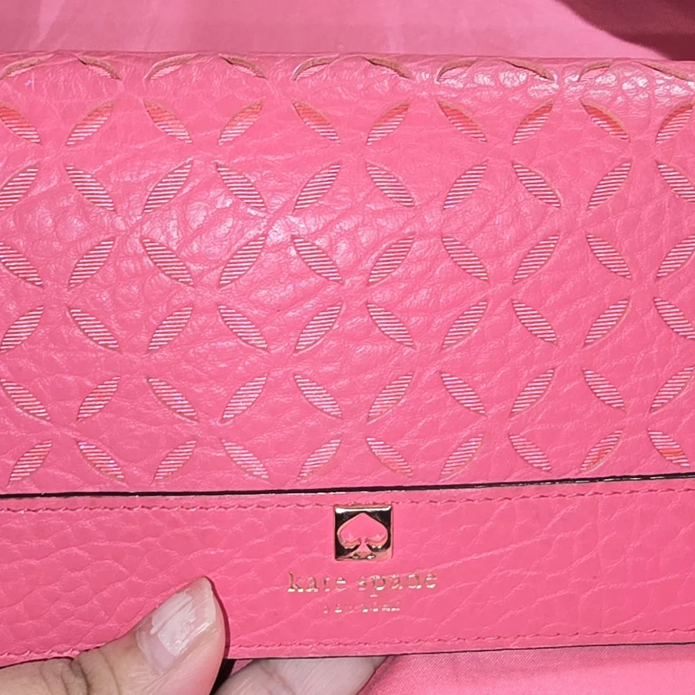 Kate Spade Pink Perri Lane Leather Women's Wallet - Picture 13 of 16